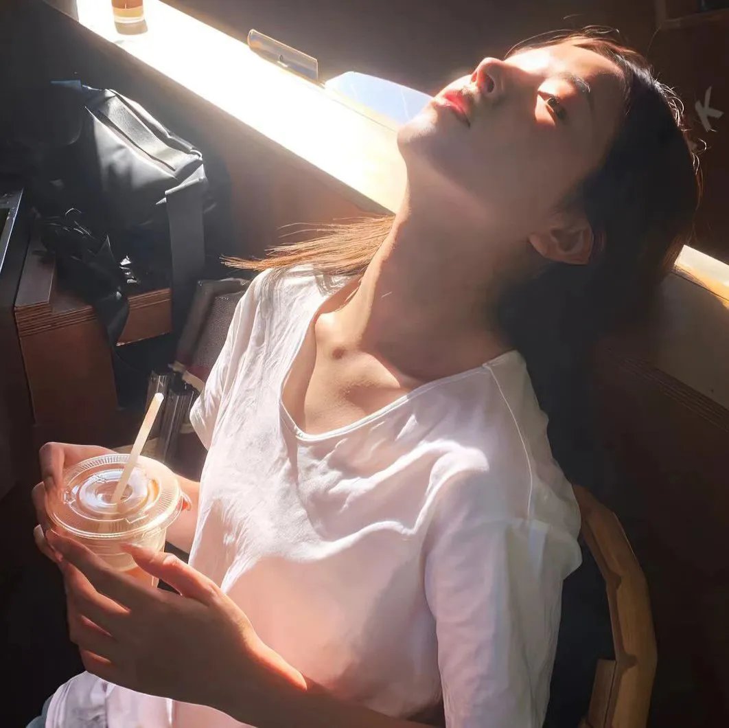 骆驼不会独自哭泣
